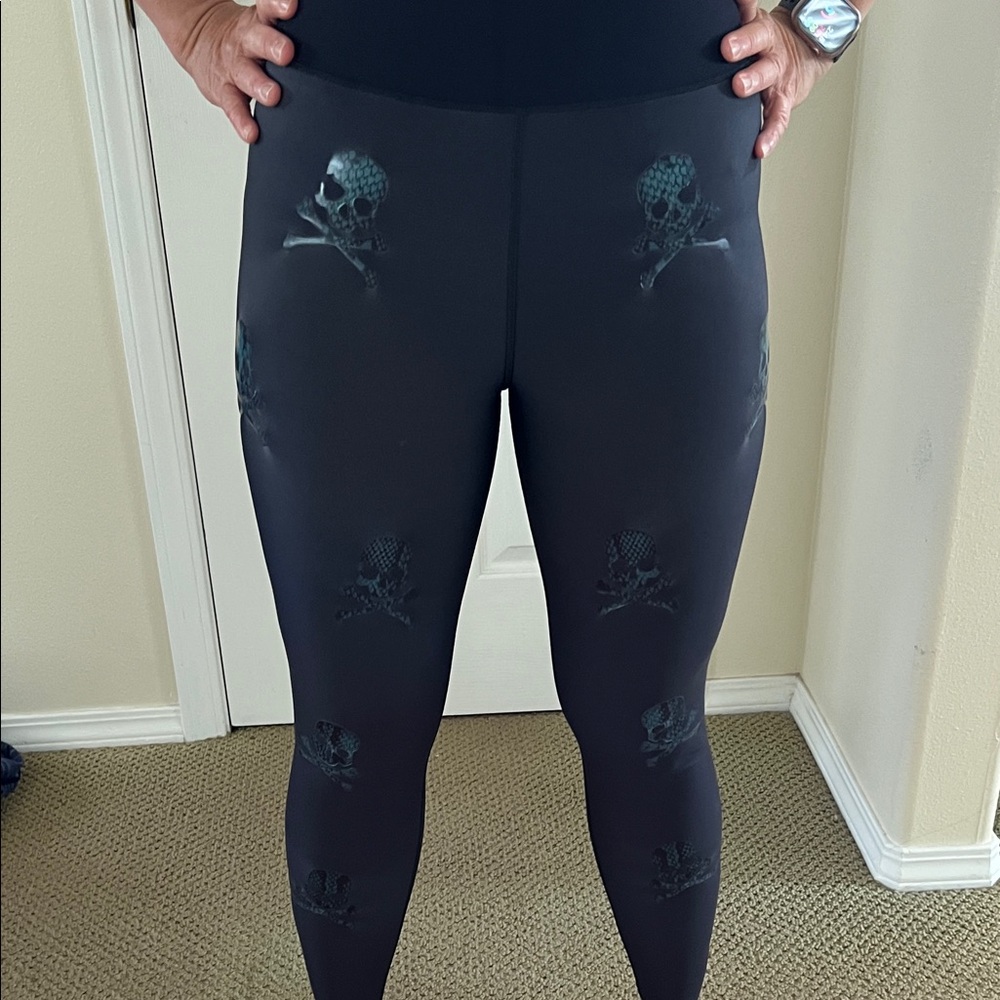 Ultracor Black Skull Pattern Leggings Soul Cycle Collab